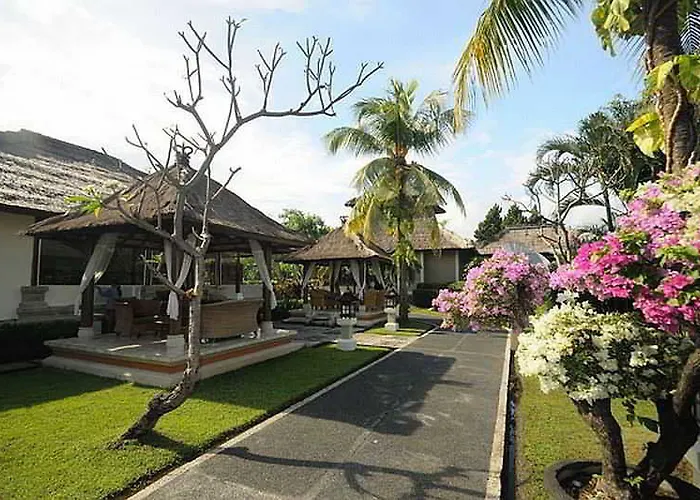 Hotel Aneka & Lovina Beach